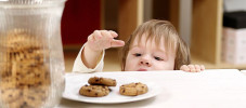 img-article-my-kid-steals-how-to-stop-sticky-fingers-without-shame